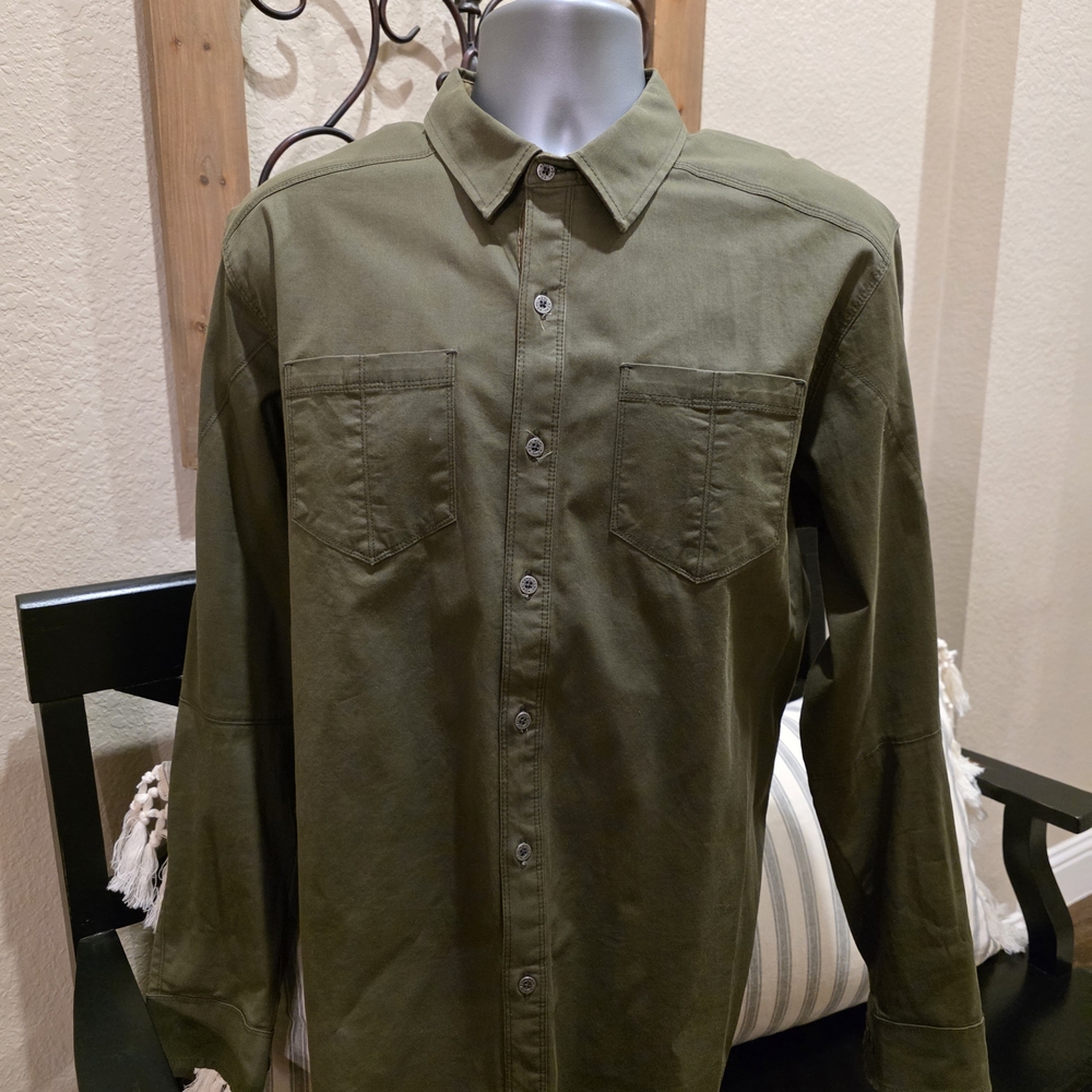 Kuhl Men's Forest Green Casual Button Down Shirt